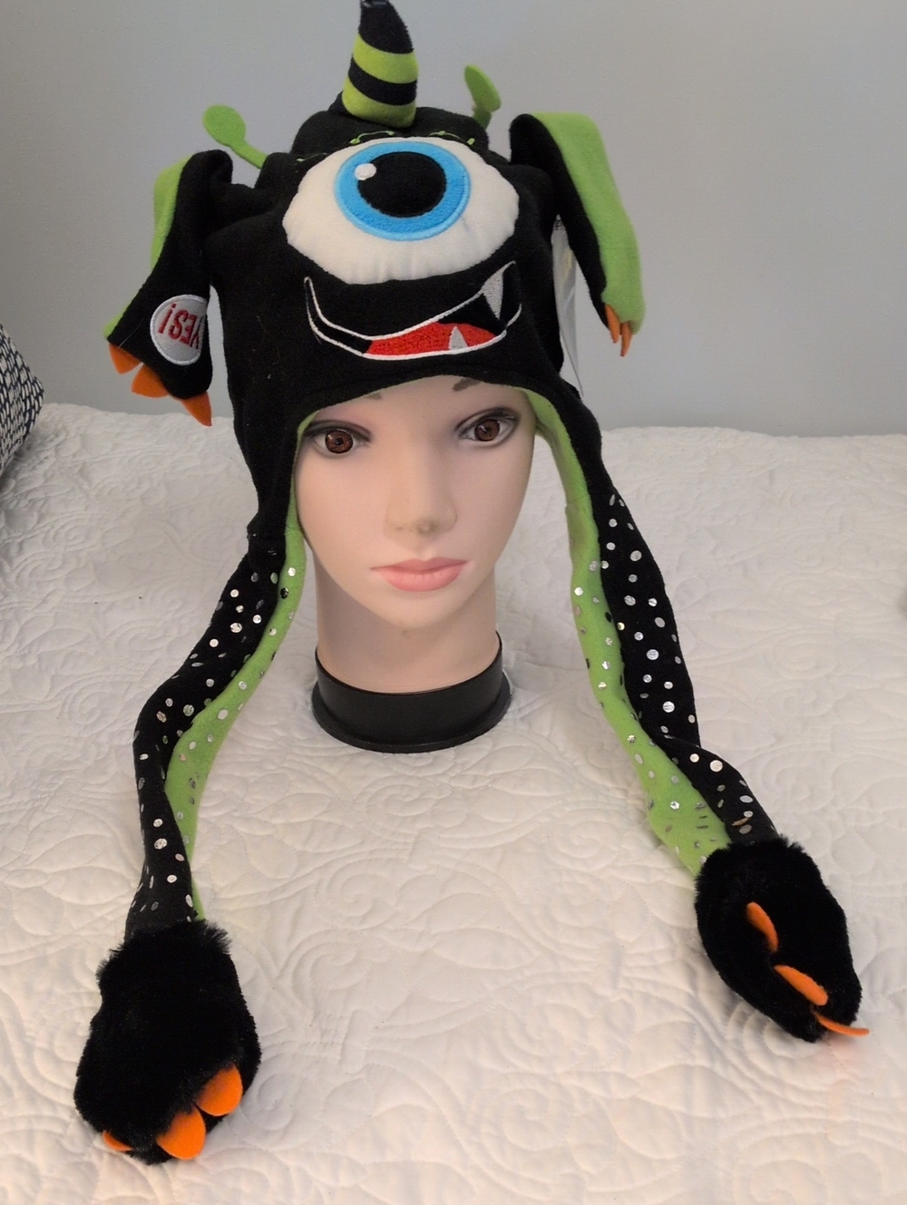 POP! Happy Alien Yes Or No Cap